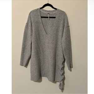 Free People Heart It Laces Oversized Heather Gray Knit Pullover Sweater Sz. M